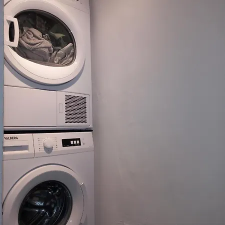 #1 # Place Charmante *